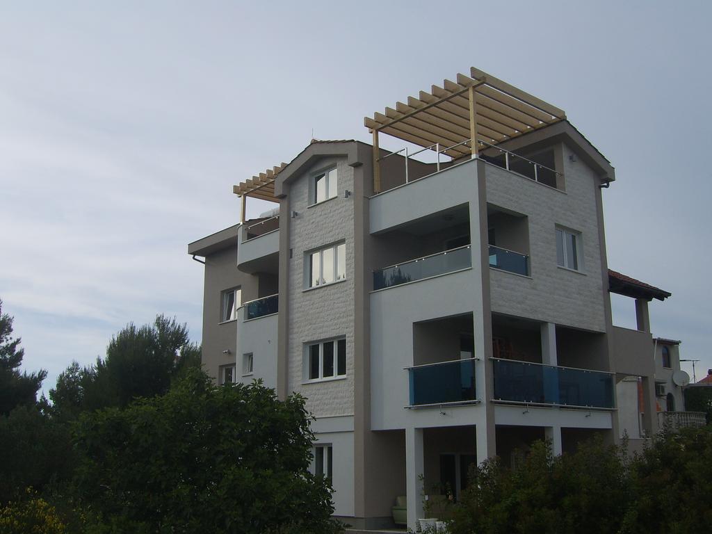 Apartments Villa Erik Рогозниця Екстер'єр фото