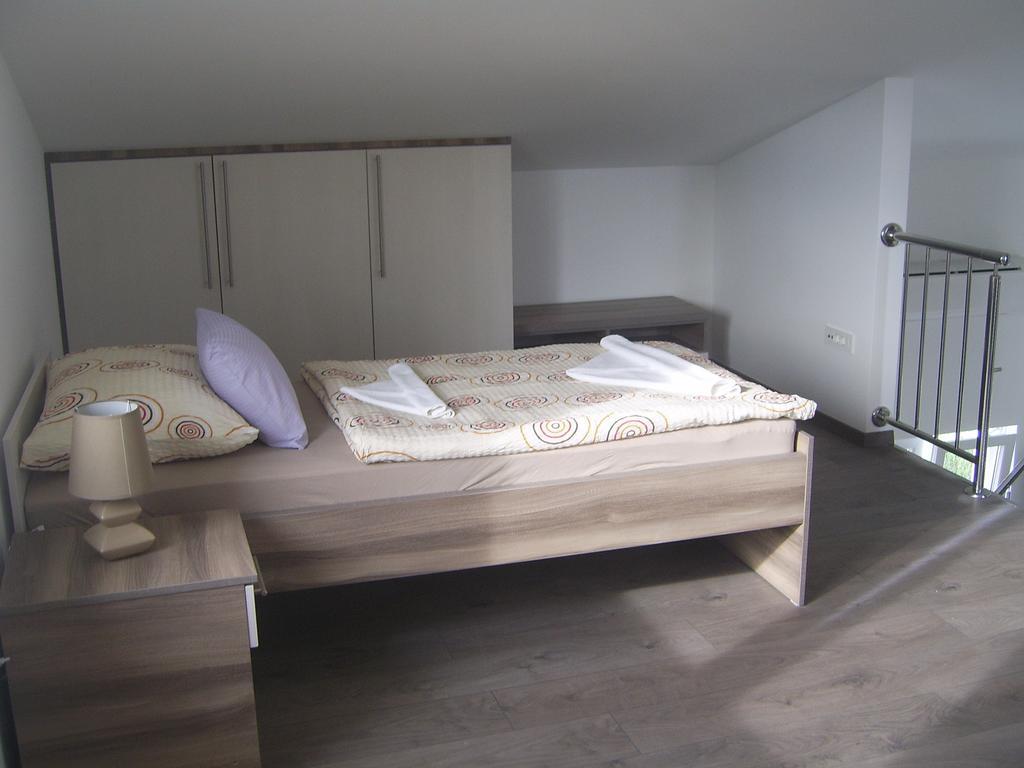 Apartments Villa Erik Рогозниця Номер фото